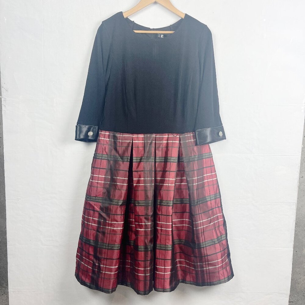2/$30 LF Girls Plaid Dress 14